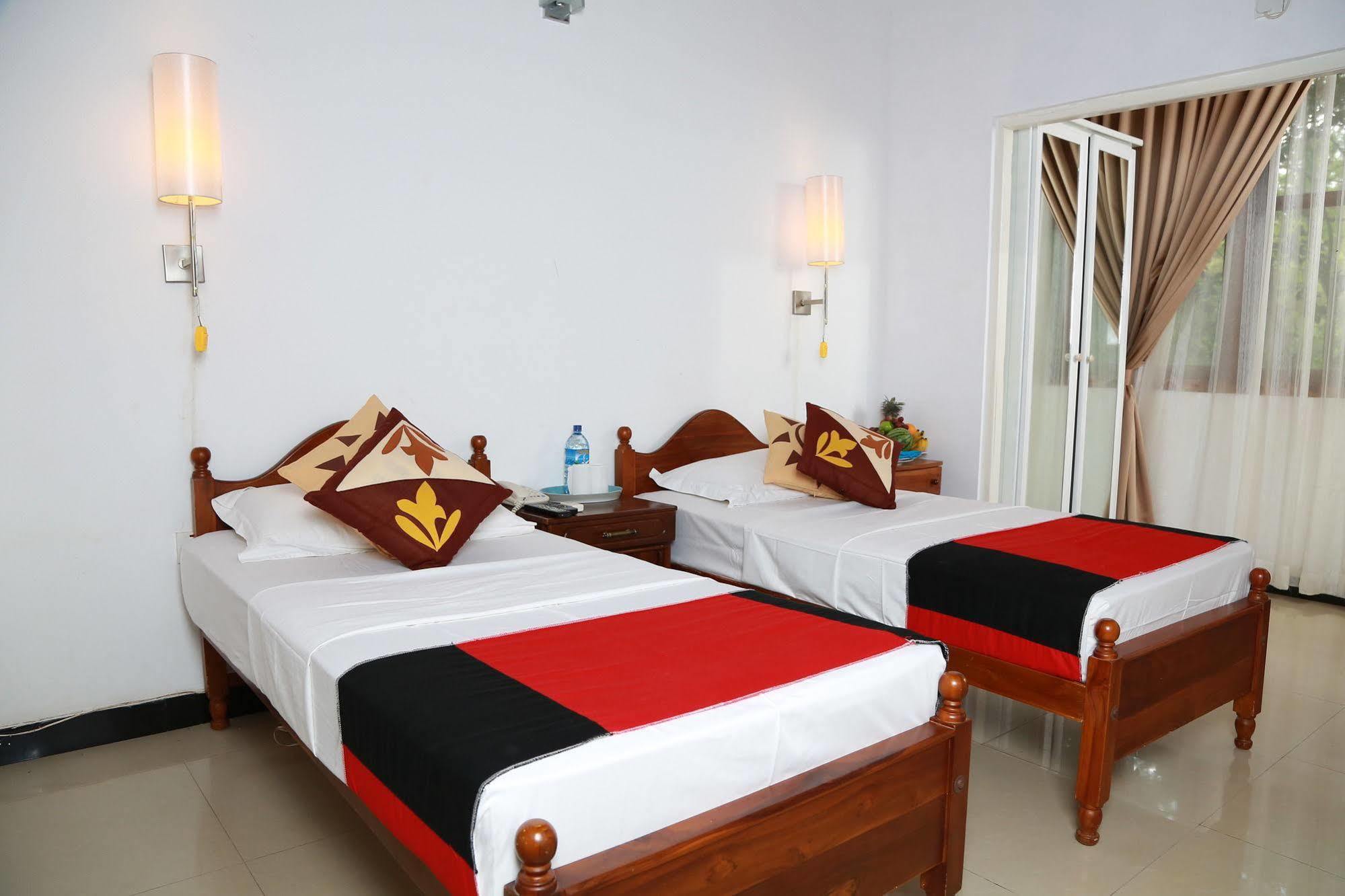 Grand Kalundawa - Dambulla'S Hidden Secret Hotel Exterior photo